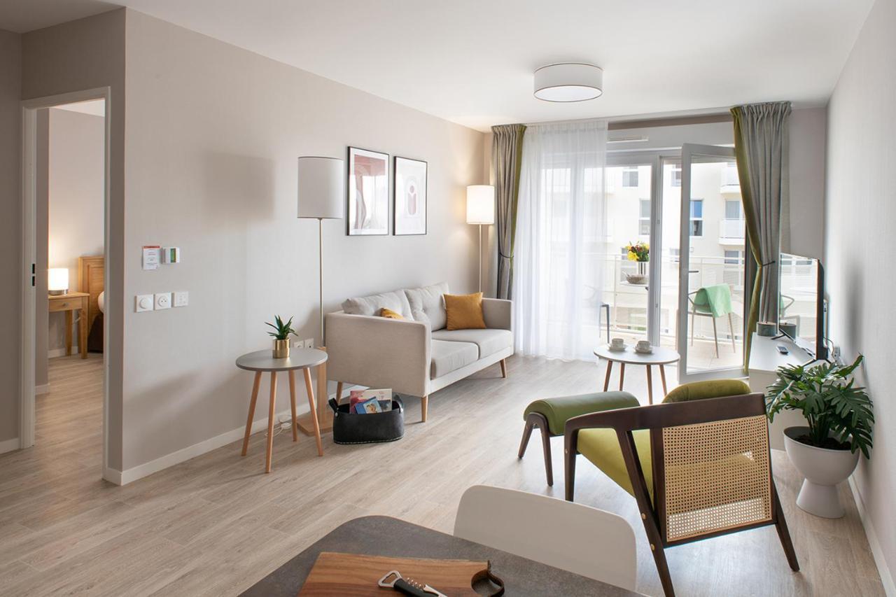 Aparthotel Le Critérium Ecouflant Esterno foto