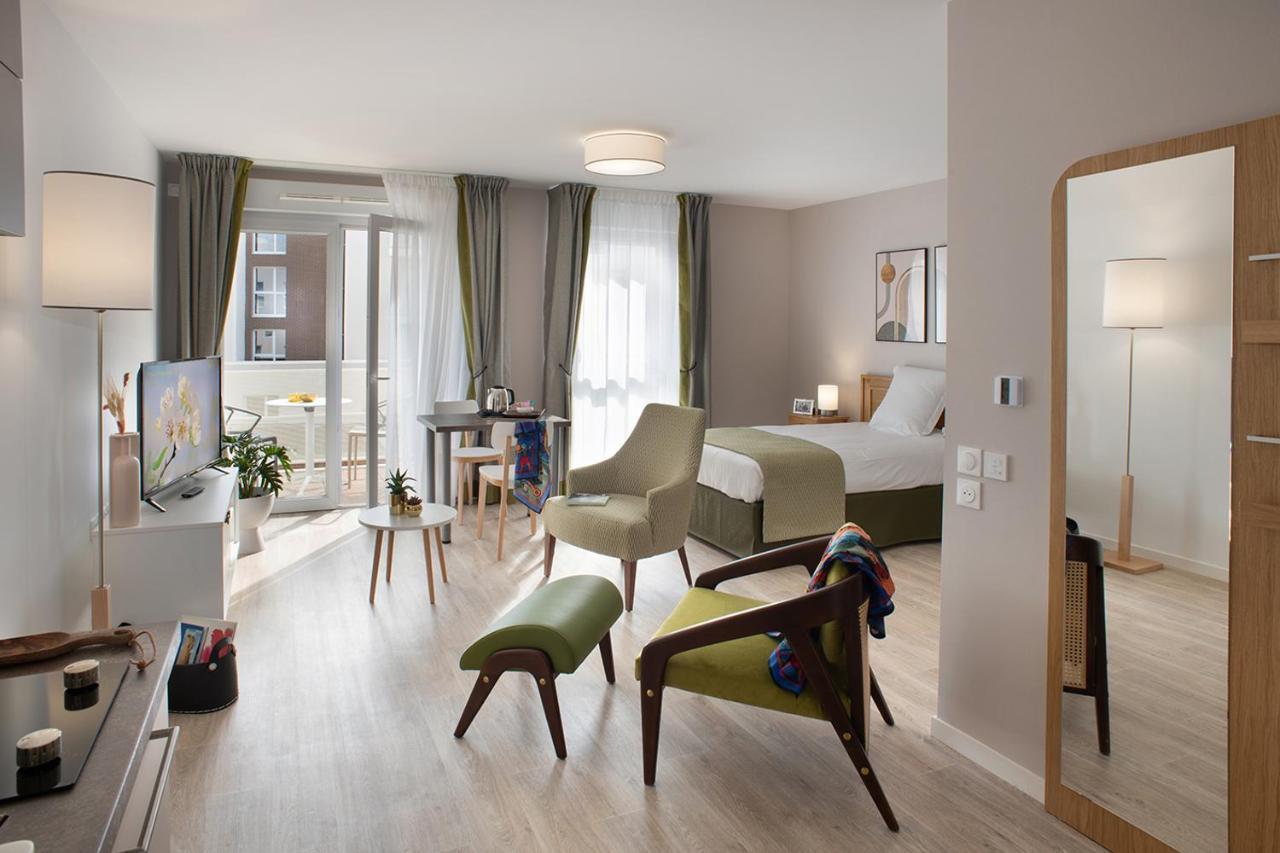 Aparthotel Le Critérium Ecouflant Esterno foto